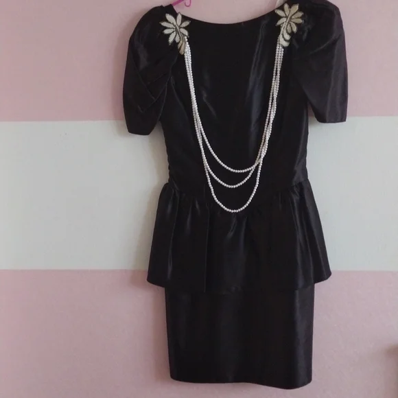 Black Vintage Peplum Dress - Picture 2 of 7